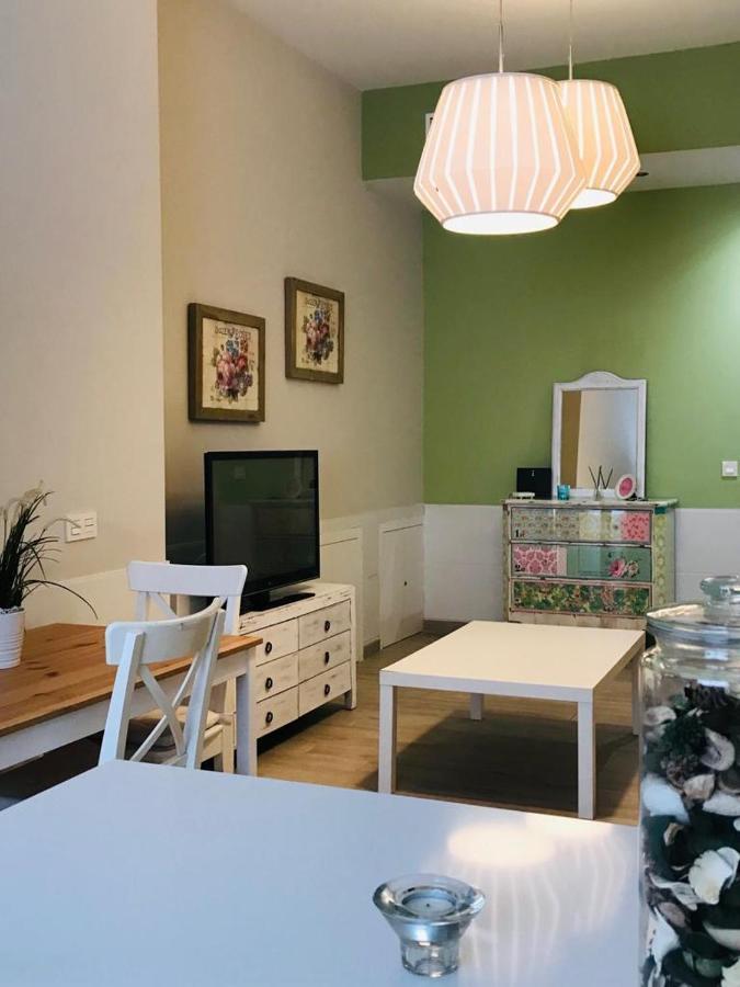 Wish Suite Gran Poder De Sevilla Seville Exterior photo